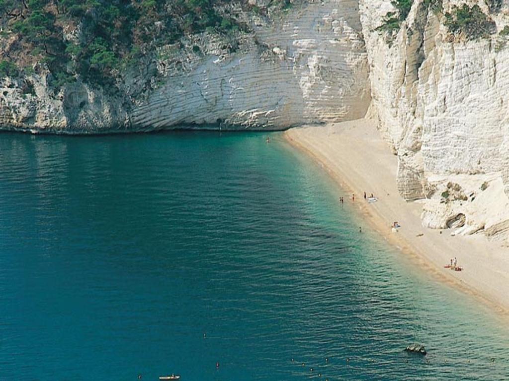 Hotel Alba Del Gargano Маттіната Екстер'єр фото