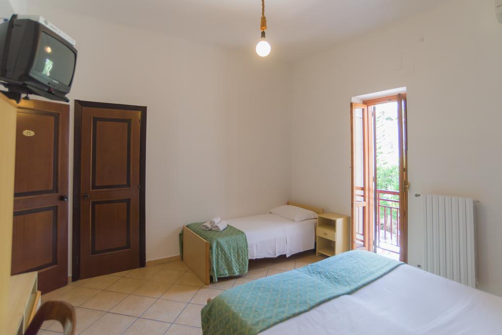 Hotel Alba Del Gargano Маттіната Екстер'єр фото