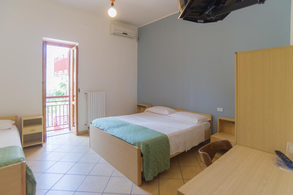 Hotel Alba Del Gargano Маттіната Екстер'єр фото
